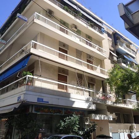Lg Apartment Bnb Атина Екстериор снимка