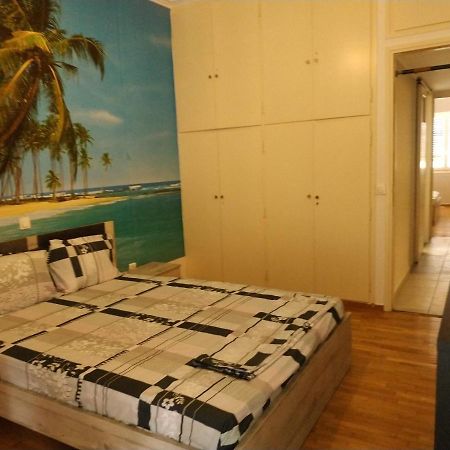 Lg Apartment Bnb Атина Екстериор снимка