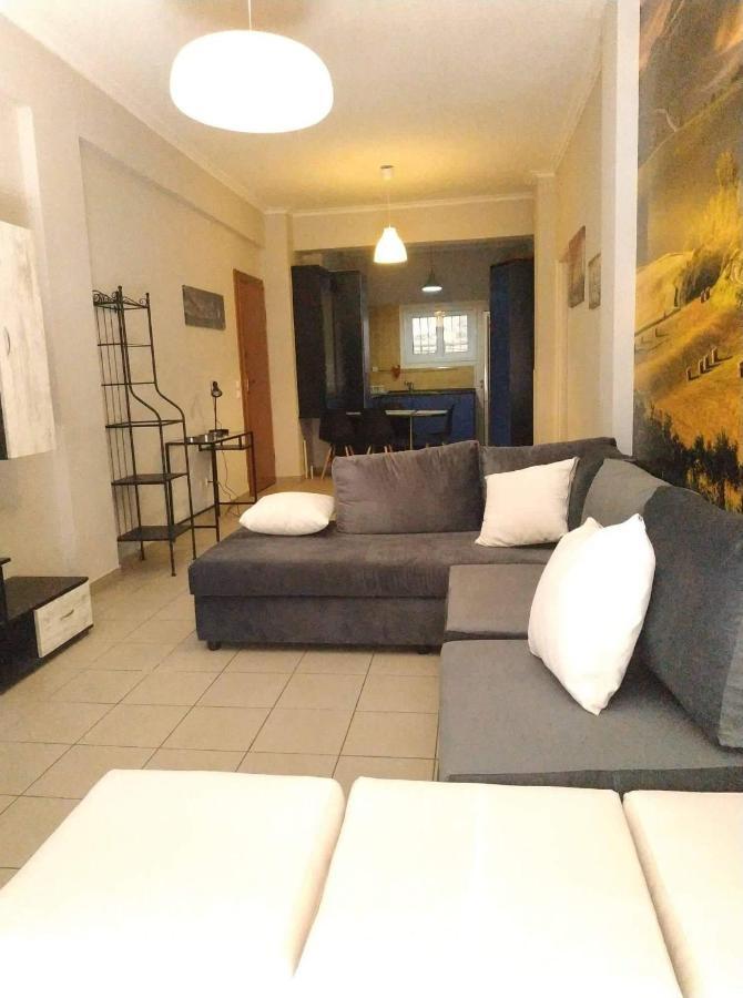 Lg Apartment Bnb Атина Екстериор снимка